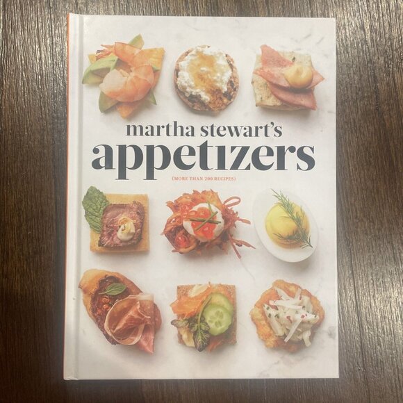Martha Stewart's Appetizers Cookbook : 200 Recipes for Dips, Spreads, Snacks.. - Picture 1 of 4